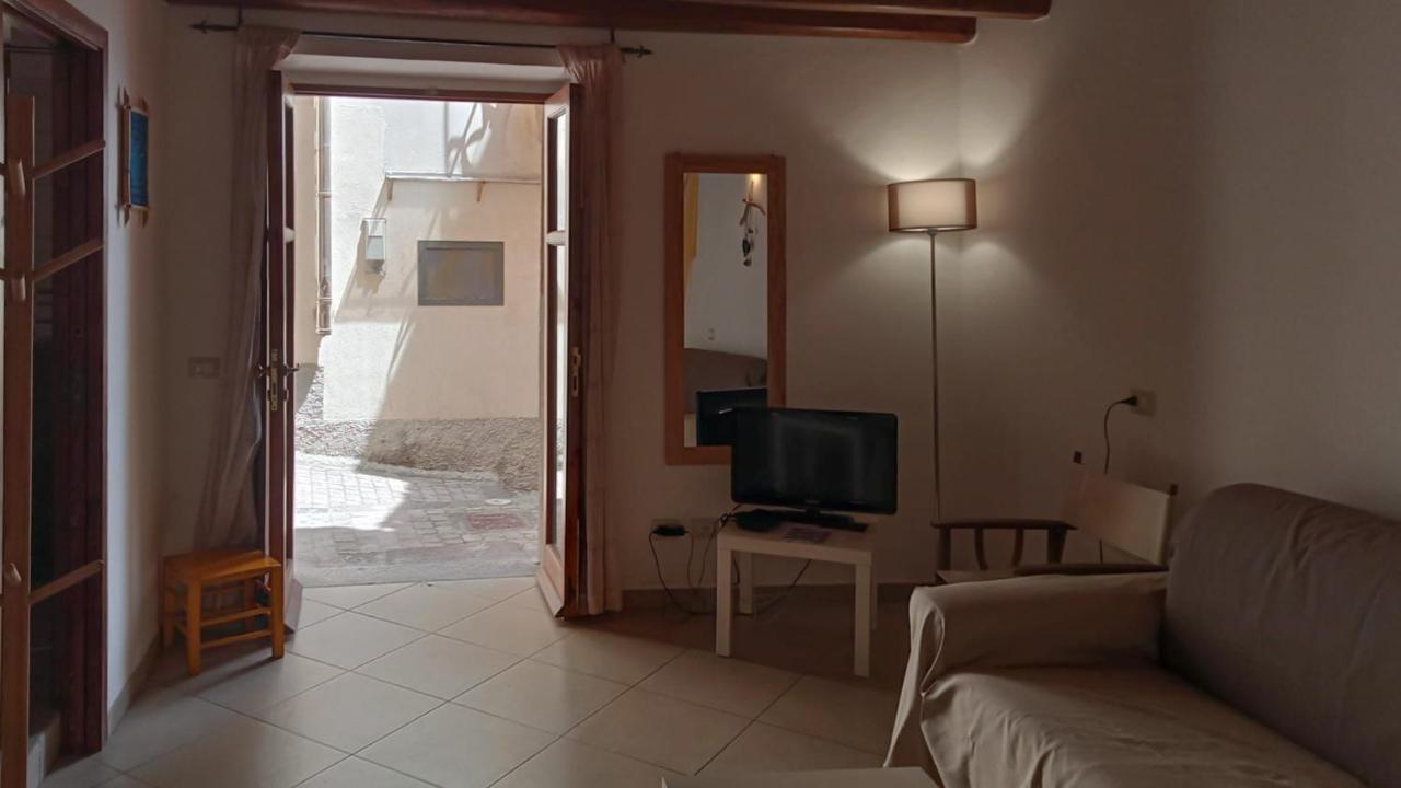 Casa Vacanza U Curtigghiu リーパリ エクステリア 写真
