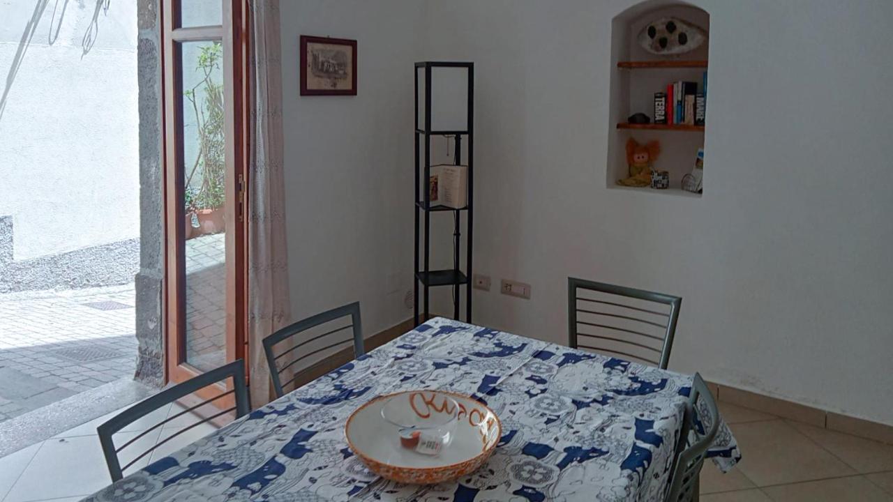 Casa Vacanza U Curtigghiu リーパリ エクステリア 写真